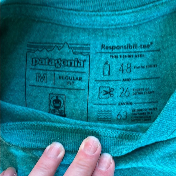 Patagonia Green Short Sleeve Tee - Picture 3 of 3